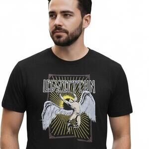 T-Shirt / Led Zeppelin Graphic T-Shirt / Men's Small Black Cotton Tee